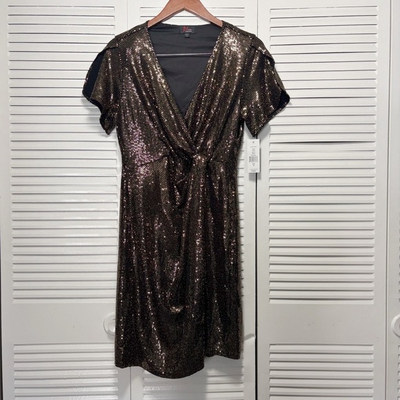 NWT JM Studios by John Meyer Gold Sequin Short Sleeves Knee Dress Size 10 - Picture 1 of 9